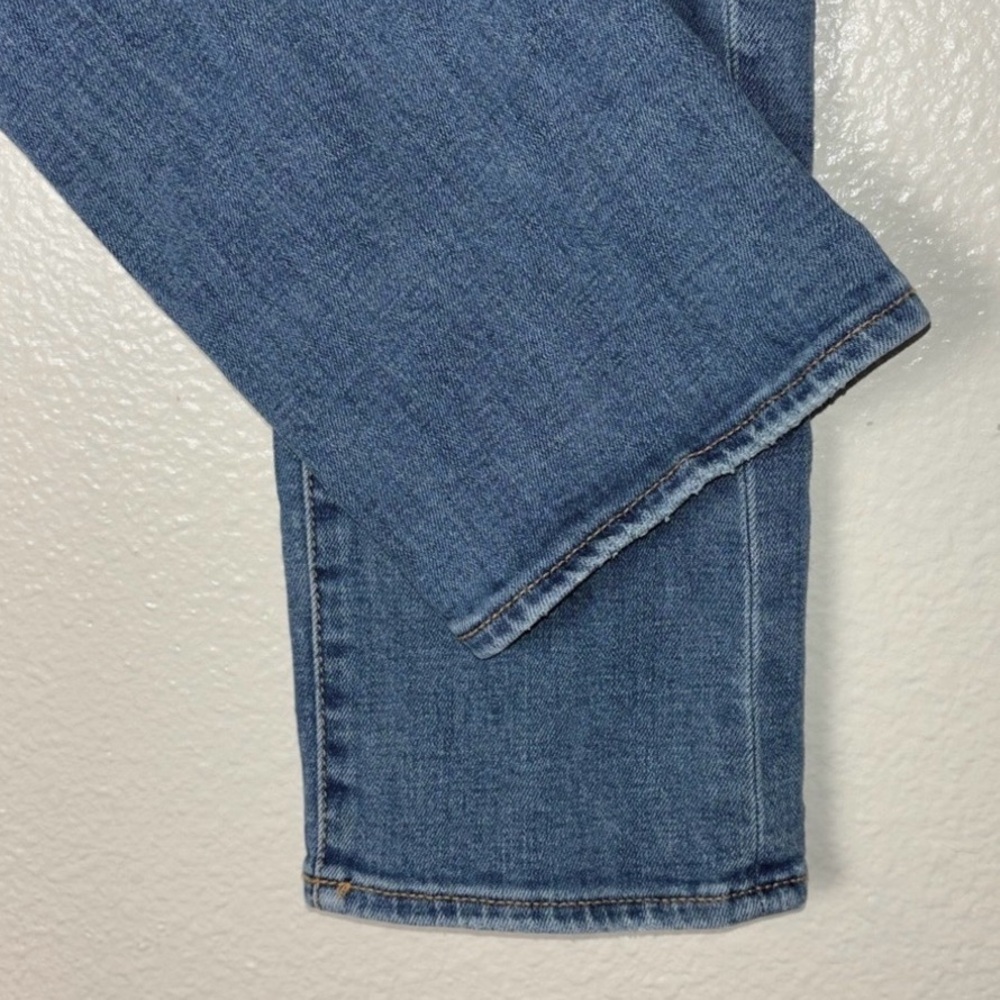 Pilcro Slim Boyfriend Crop jeans Woman's Size 29 distressed - Picture 9 of 16